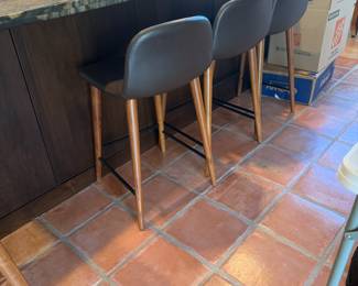 Set of 4 leather bar stools excellent condition $200
