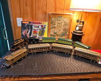 1940's Lionel Tin Train Sets