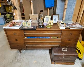 Vintage 1950's Retro Side Board