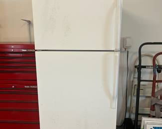 Whirlpool Fridge/Freezer - runs great!