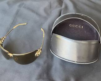 Gucci sunglasses w/case