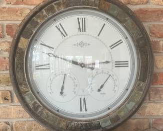 Decorative wall clock