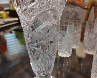 Hofbauer, "The Birds Collection"/Bavaria, 10.5" footed crystal vase