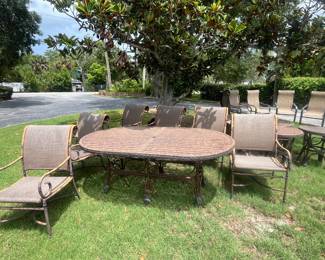 Outdoor furniture, Table and 6 Chairs