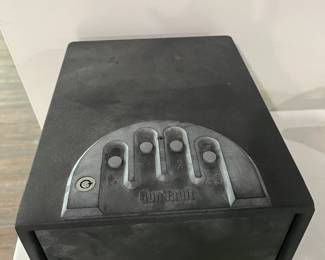 GunVault Gun Safe w/Key