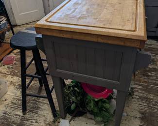 Kitchen island
