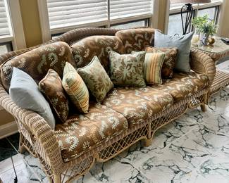 Couch’
2 side tables
Chair &
Ottoman
$750 for the set
Excellent condition