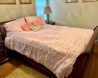 $200 Queen Bed - mattress and Boxspring included