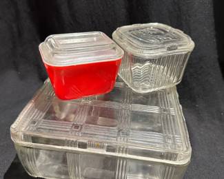 Vintage Pyrex 0501 And Two Lidded Square Glass Containers
