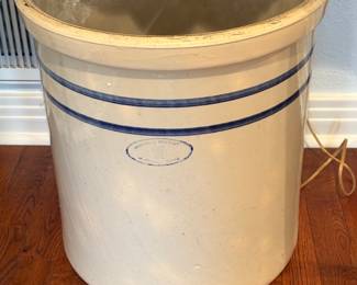Marshall 10 gallon crock