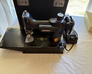 Singer Featherweight 