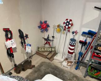 YARD TOOLS, 