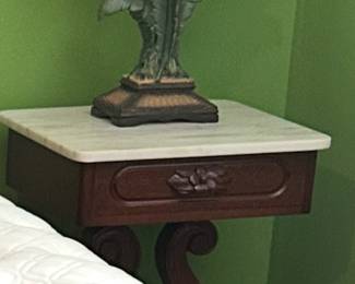 Parrot lamps