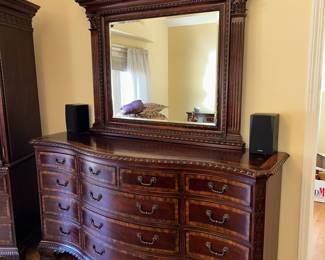 Dresser and mirror (excellent condition)