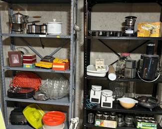 Kitchen and small appliances 