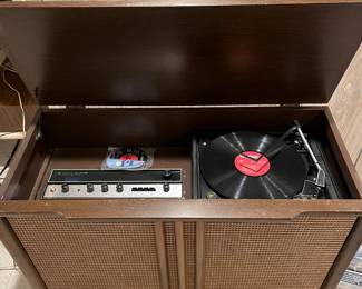 Vintage stereo cabinet - it works!