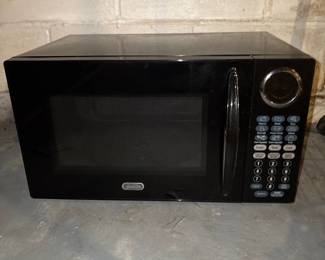 Sunbeam 0.9 cu ft 900 Watt Microwave