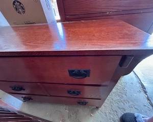 dresser of 5 piece bedroom set