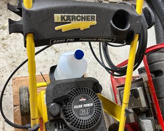 Pressure washer 