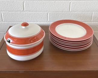 1970s Fitz & Floyd soup tureen and charger plates