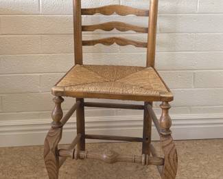 Antique side chair (as-is, needs dowel to be glued)