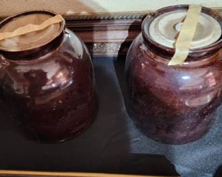 Pair primitive crocks w lids
