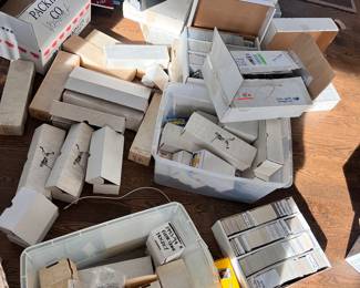Thousands baseball hockey cards