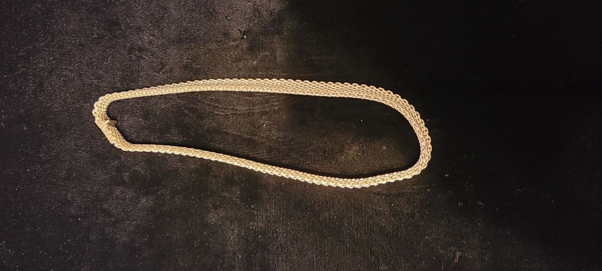 Gorgeous TIFFANY STERLING necklace. Weighs nearly THREE OUNCES. 