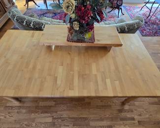 Solid Maple table w/2 leaves
