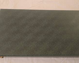 Presentation box for any flatware