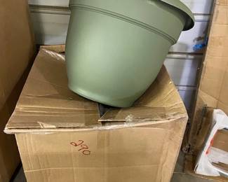 Cameron Self-Watering Plastic Planter Box