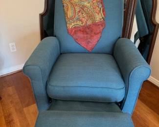 Comfy Med Sz Recliner Clean