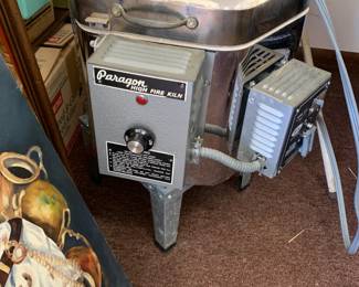 #89	110 kiln by Paragon with shelves 	 $125.00