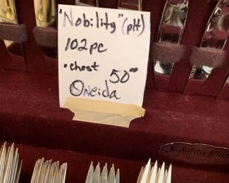 #145	Oneida Nobility 102 piece and chest 	 $50.00