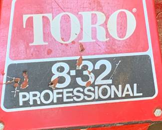 #103	toro 8-32 riding mower with grass catcher back battery is dead 	 $260.00