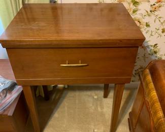 #22	Remington sewing machine in case 22x16x30 	 $45.00