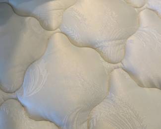 #28	bed-MBR	king mattress set pillow top   by comfort fix spring air 	 $75.00