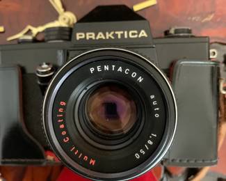 #155	Pentacon auto camera base and lens in a case 	 $30.00