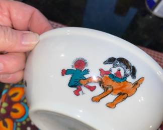 Cute child's vintage cereal bowl.