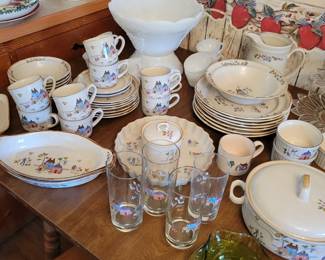 International "Heartland" dishware set