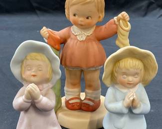 Lot 3 HoGA Porcelain Blue Button Twins Figurals +
