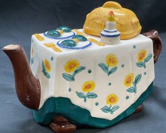 Vtg World Bazaars Dining Table Ceramic Teapot

