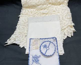 Group Lot Vintage Table Linens  NWT
