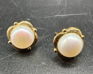 14K Gold Pearl Earrings
