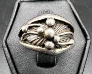 Sterling Silver Ring Size 6
