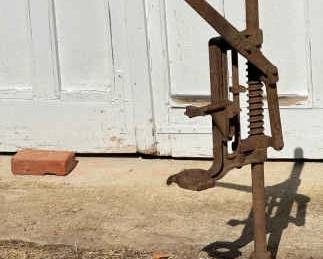 Independent pneumatic company Thor drill press
