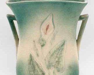 Hull Style Cala Lily Vase
