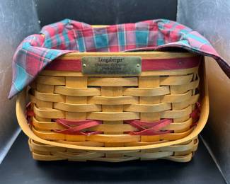 Longaberger “Deck The Halls” Christmas Collection 2000 Edition Basket w Two Clear Inserts
