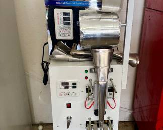 Particle bagging machine