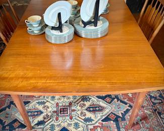 c. 1960 Drexel MCM dining table and four chairs. Shown with no leaves. 